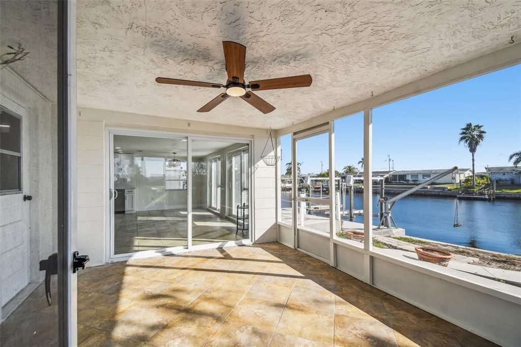 For Sale: $449,900 (2 beds, 2 baths, 1281 Square Feet)