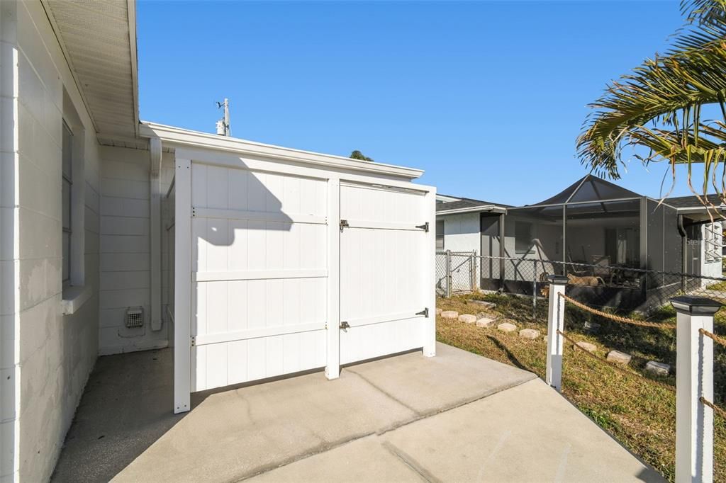 For Sale: $449,900 (2 beds, 2 baths, 1281 Square Feet)