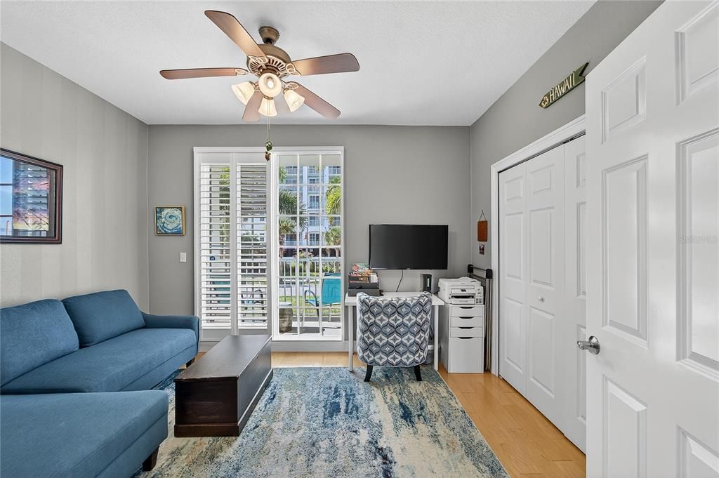 На продажу: $375,000 (3 спален, 3 ванн, 1417 Квадратных фут)