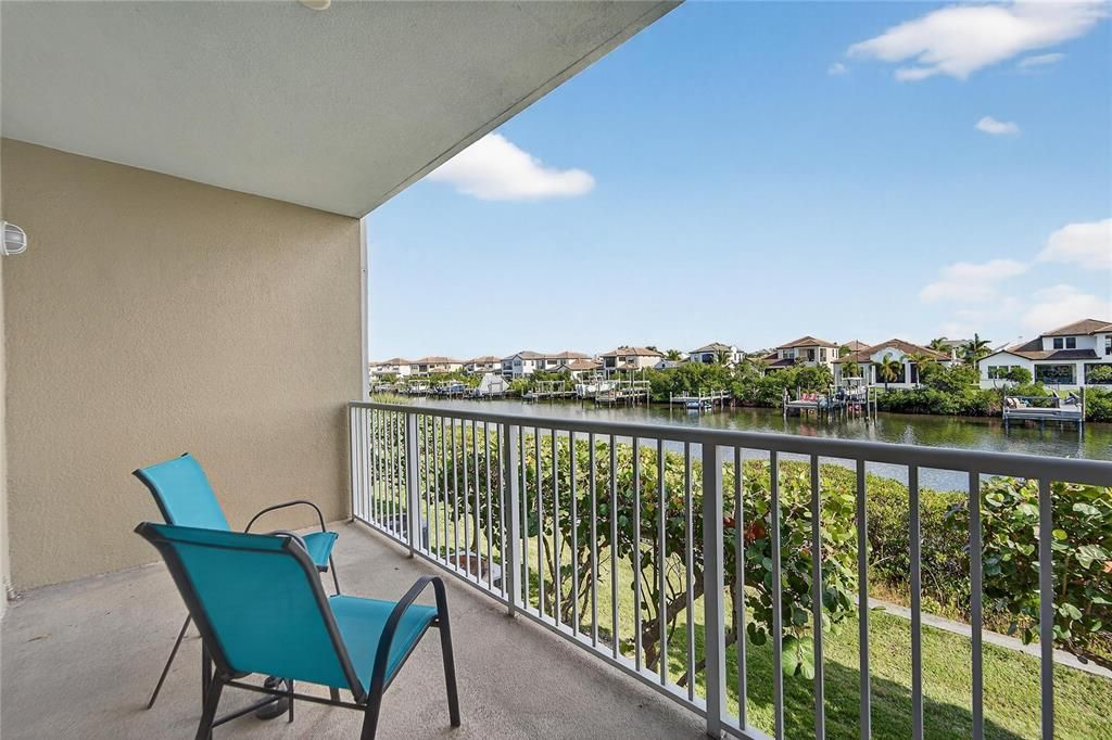 На продажу: $375,000 (3 спален, 3 ванн, 1417 Квадратных фут)