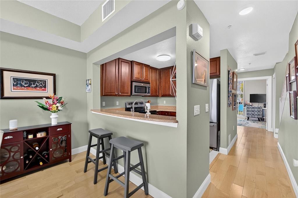 На продажу: $375,000 (3 спален, 3 ванн, 1417 Квадратных фут)