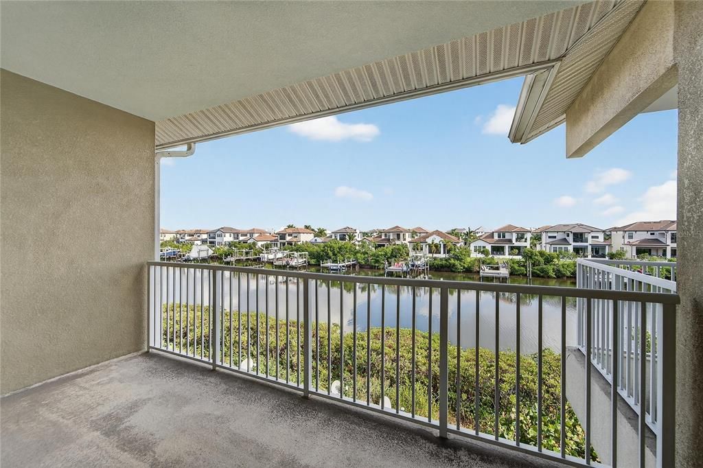 На продажу: $375,000 (3 спален, 3 ванн, 1417 Квадратных фут)