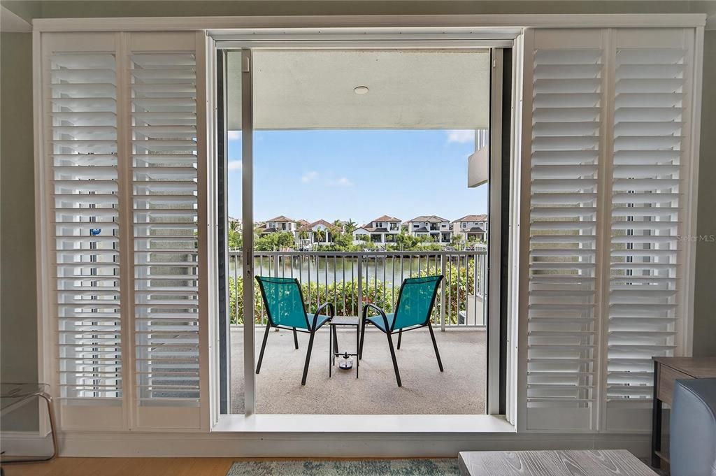 На продажу: $375,000 (3 спален, 3 ванн, 1417 Квадратных фут)