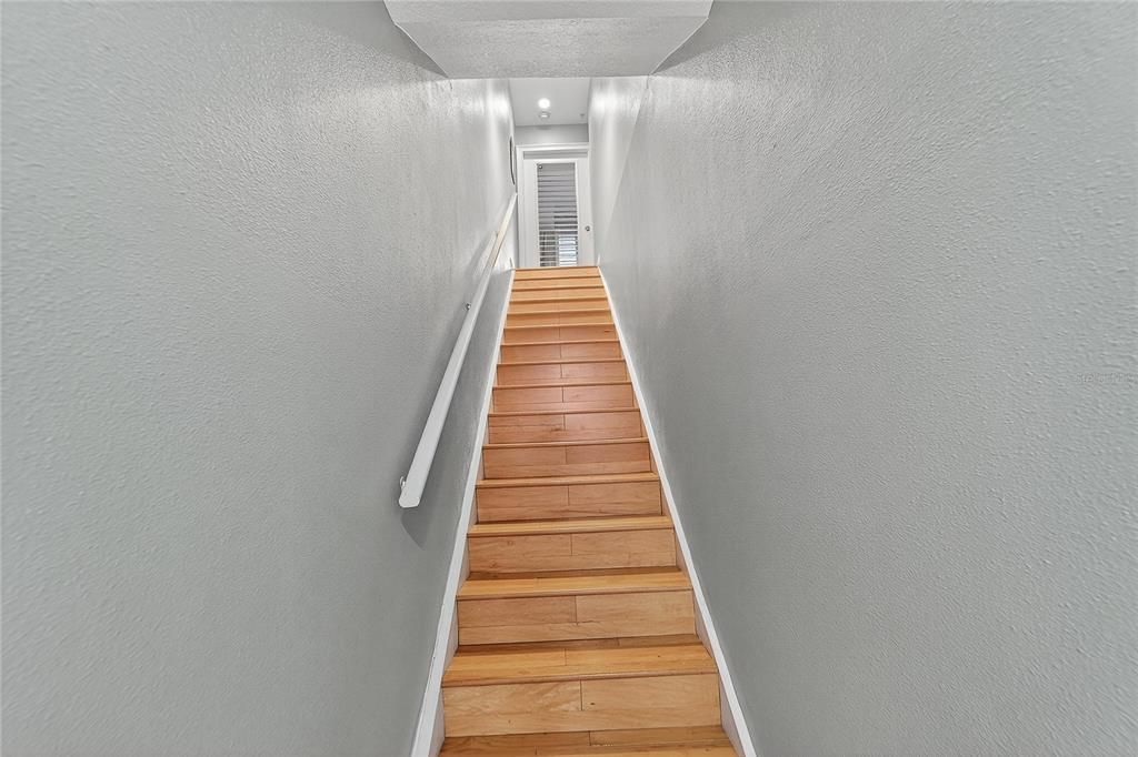 На продажу: $375,000 (3 спален, 3 ванн, 1417 Квадратных фут)