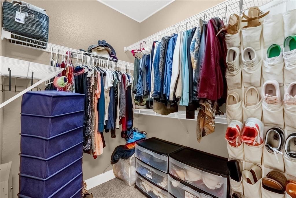 For Sale: $170,000 (1 beds, 1 baths, 685 Square Feet)