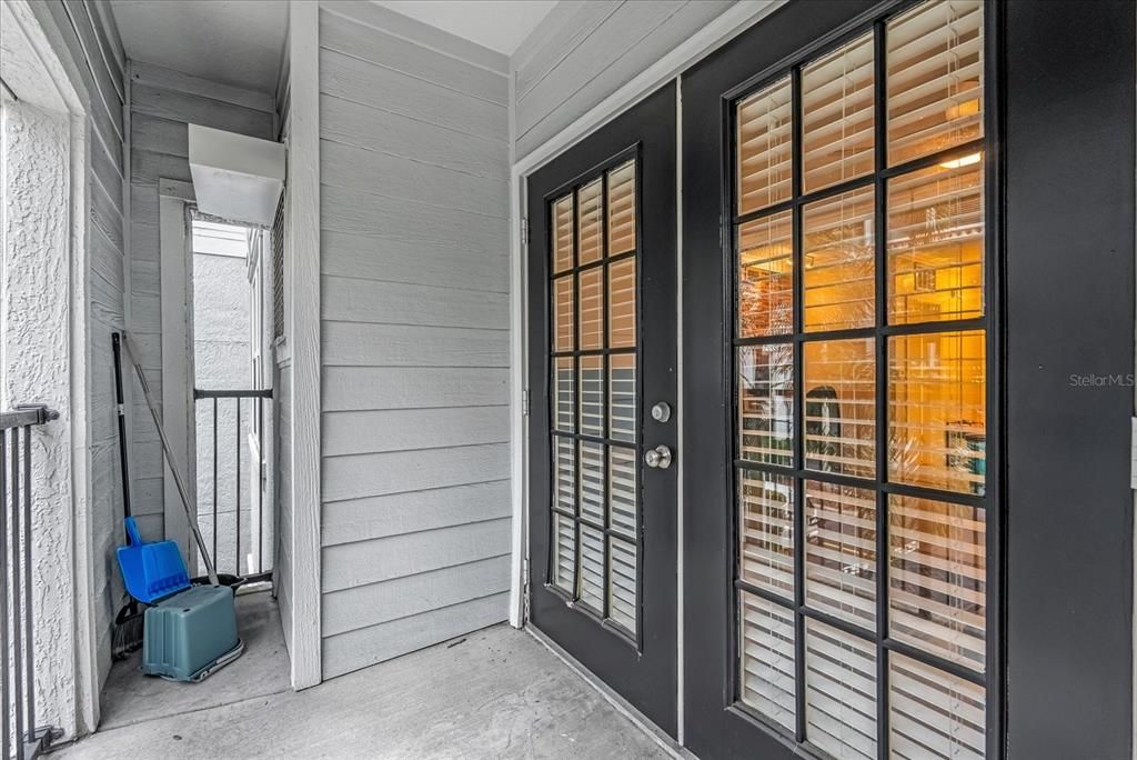 For Sale: $170,000 (1 beds, 1 baths, 685 Square Feet)