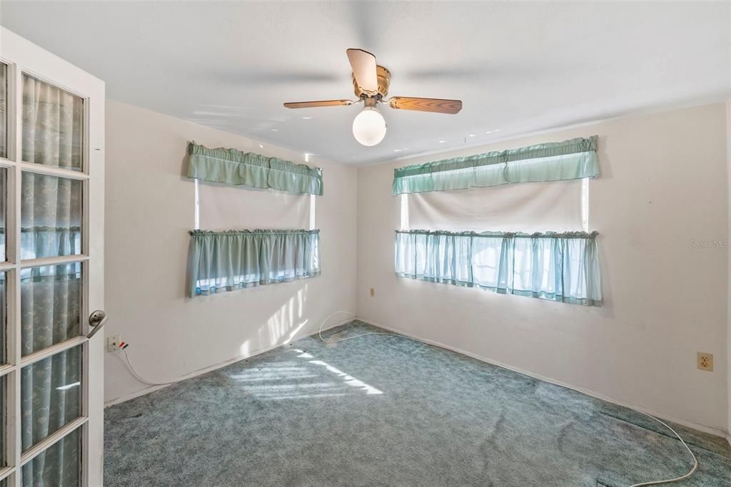 En Venta: $215,000 (2 camas, 1 baños, 1072 Pies cuadrados)