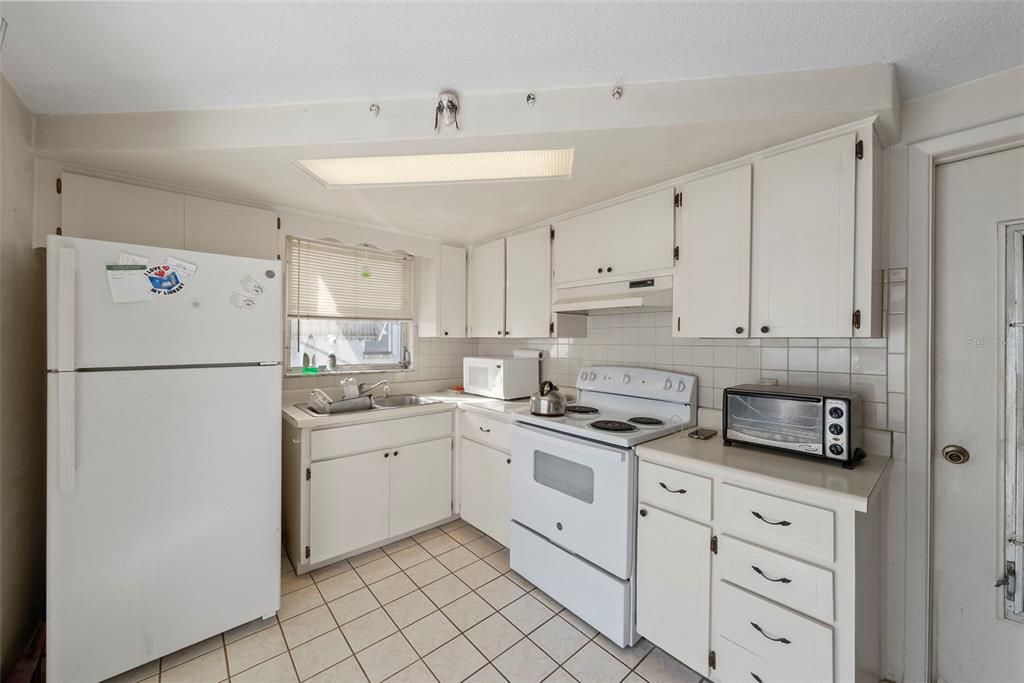 En Venta: $215,000 (2 camas, 1 baños, 1072 Pies cuadrados)