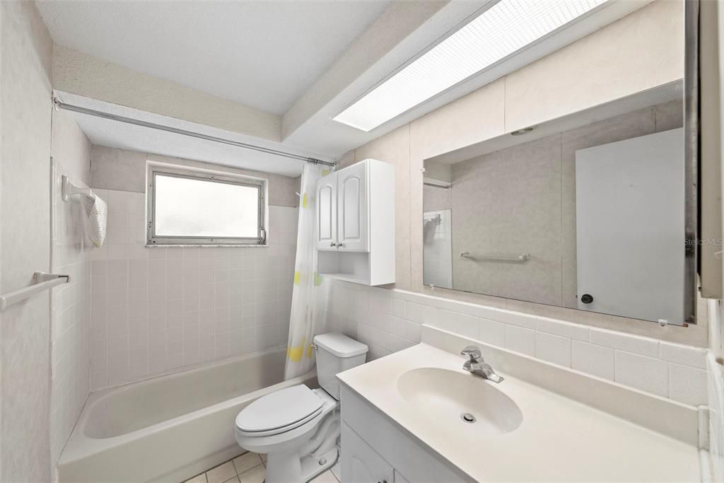 En Venta: $215,000 (2 camas, 1 baños, 1072 Pies cuadrados)