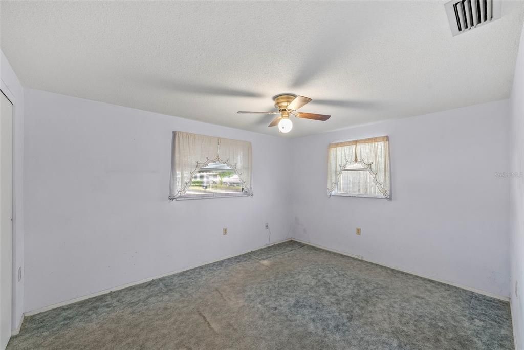 En Venta: $215,000 (2 camas, 1 baños, 1072 Pies cuadrados)