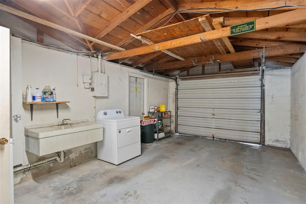 En Venta: $215,000 (2 camas, 1 baños, 1072 Pies cuadrados)