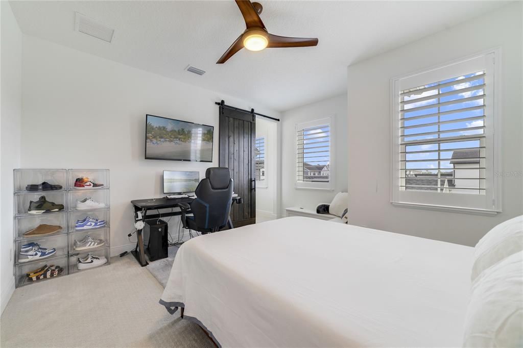 For Sale: $2,149,999 (6 beds, 6 baths, 4954 Square Feet)