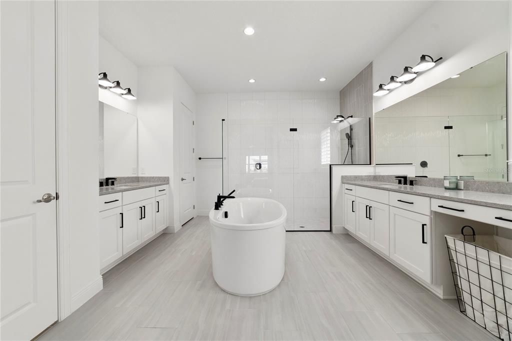 For Sale: $2,149,999 (6 beds, 6 baths, 4954 Square Feet)