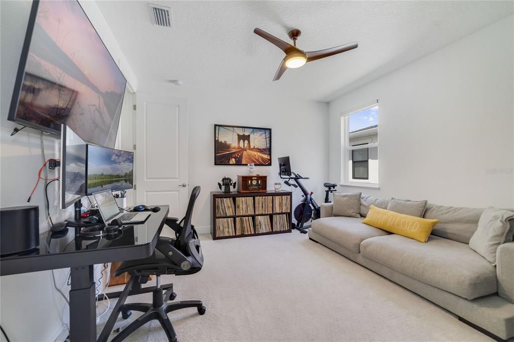 For Sale: $2,149,999 (6 beds, 6 baths, 4954 Square Feet)