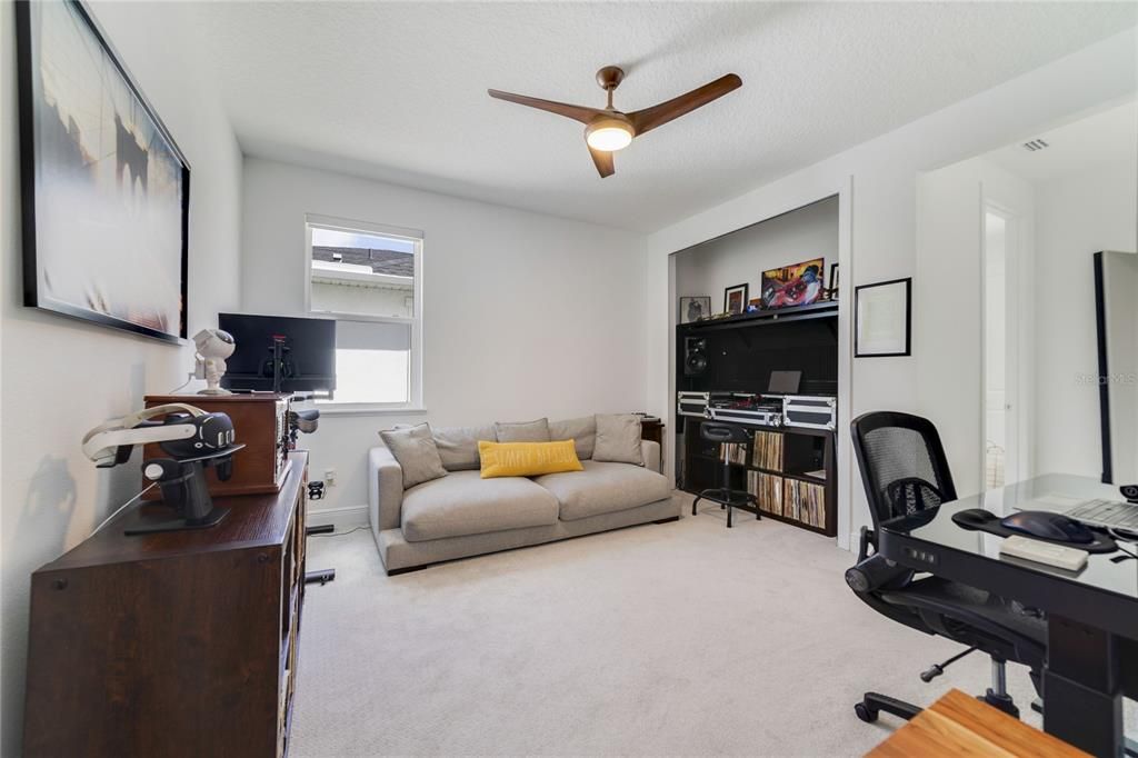 For Sale: $2,149,999 (6 beds, 6 baths, 4954 Square Feet)