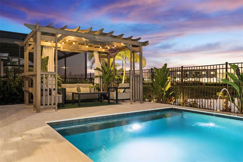 For Sale: $2,149,999 (6 beds, 6 baths, 4954 Square Feet)