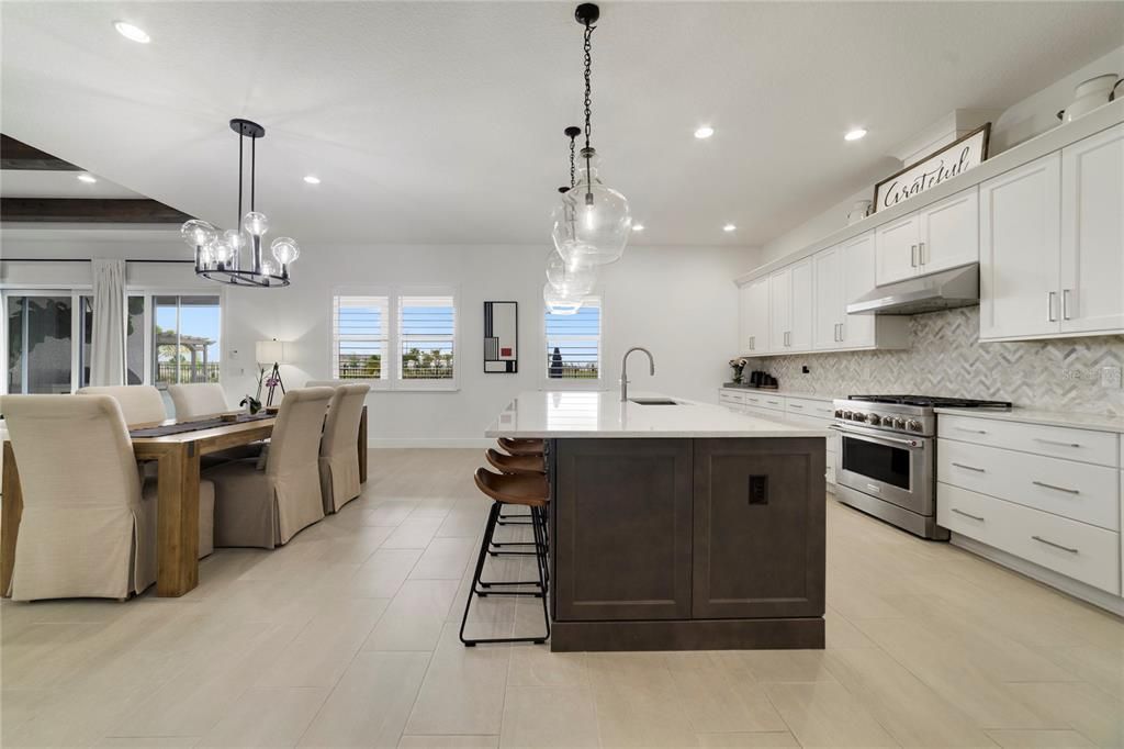 For Sale: $2,149,999 (6 beds, 6 baths, 4954 Square Feet)