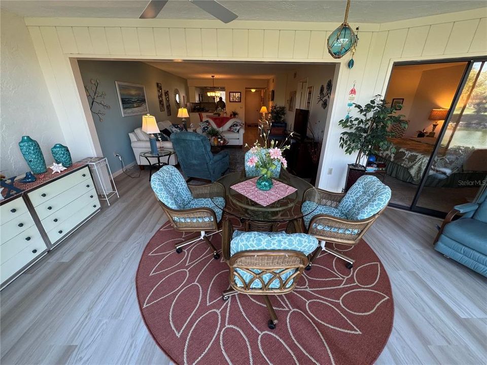 En Venta: $249,900 (2 camas, 2 baños, 1365 Pies cuadrados)