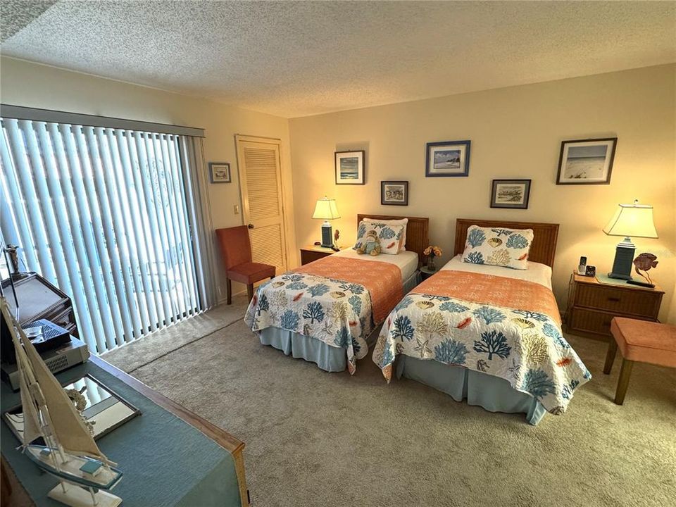 En Venta: $249,900 (2 camas, 2 baños, 1365 Pies cuadrados)