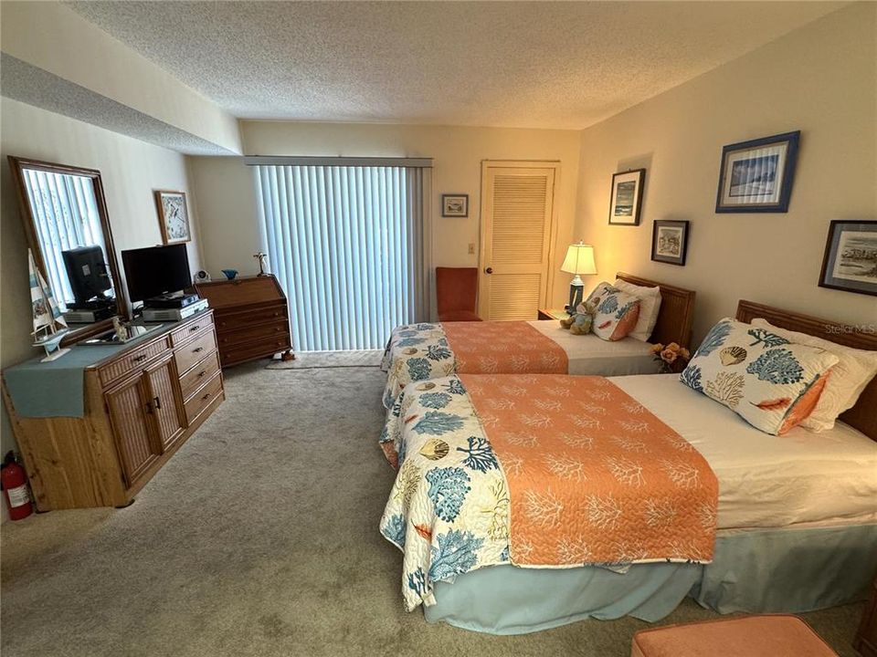 En Venta: $249,900 (2 camas, 2 baños, 1365 Pies cuadrados)