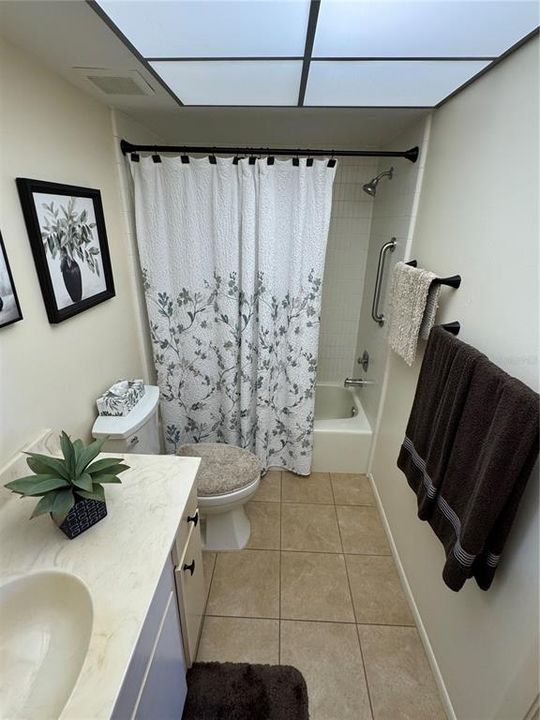 En Venta: $249,900 (2 camas, 2 baños, 1365 Pies cuadrados)