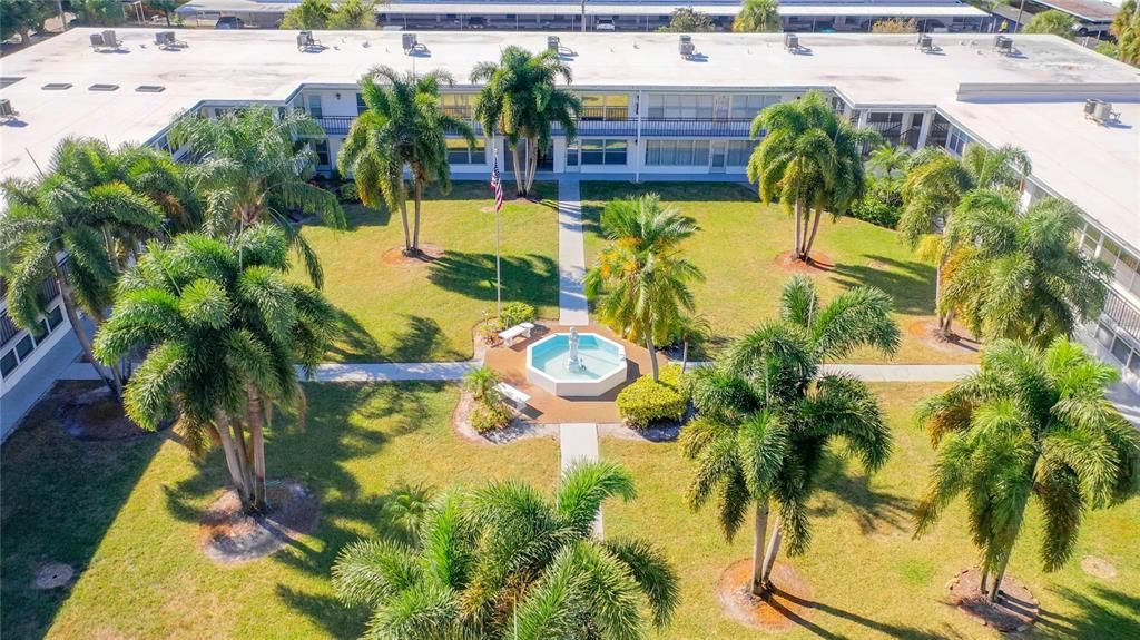 For Sale: $155,000 (2 beds, 2 baths, 985 Square Feet)