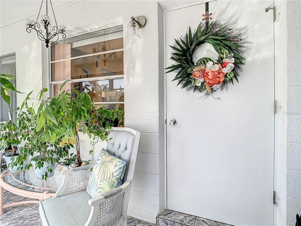 For Sale: $155,000 (2 beds, 2 baths, 985 Square Feet)