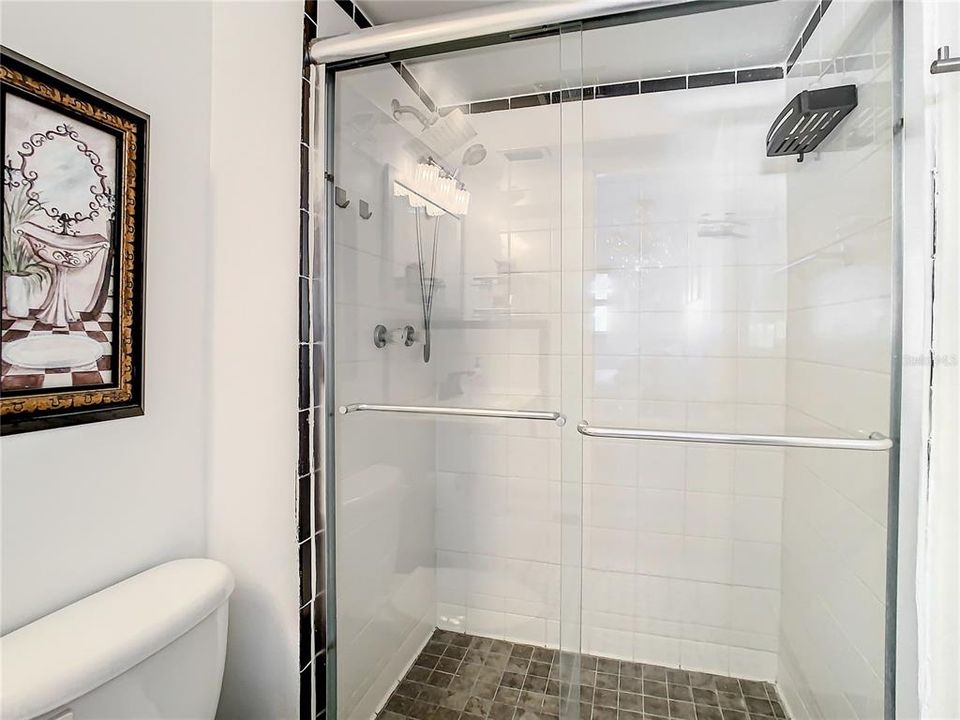 For Sale: $155,000 (2 beds, 2 baths, 985 Square Feet)