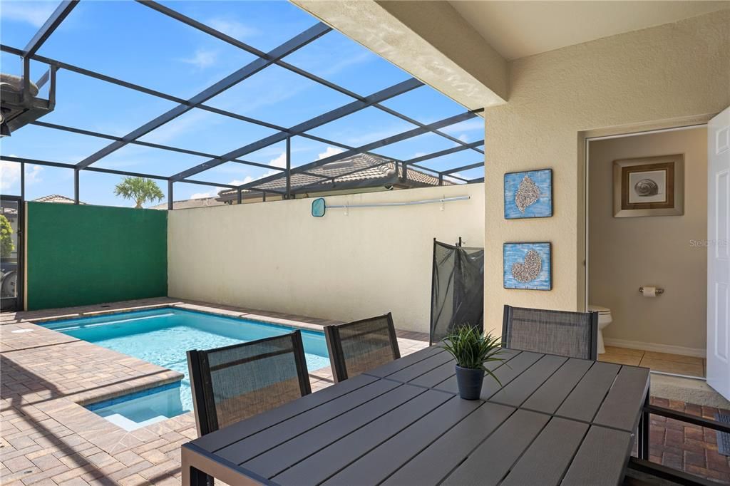 出租: $3,200 (5 贝兹, 4 浴室, 2263 平方英尺)