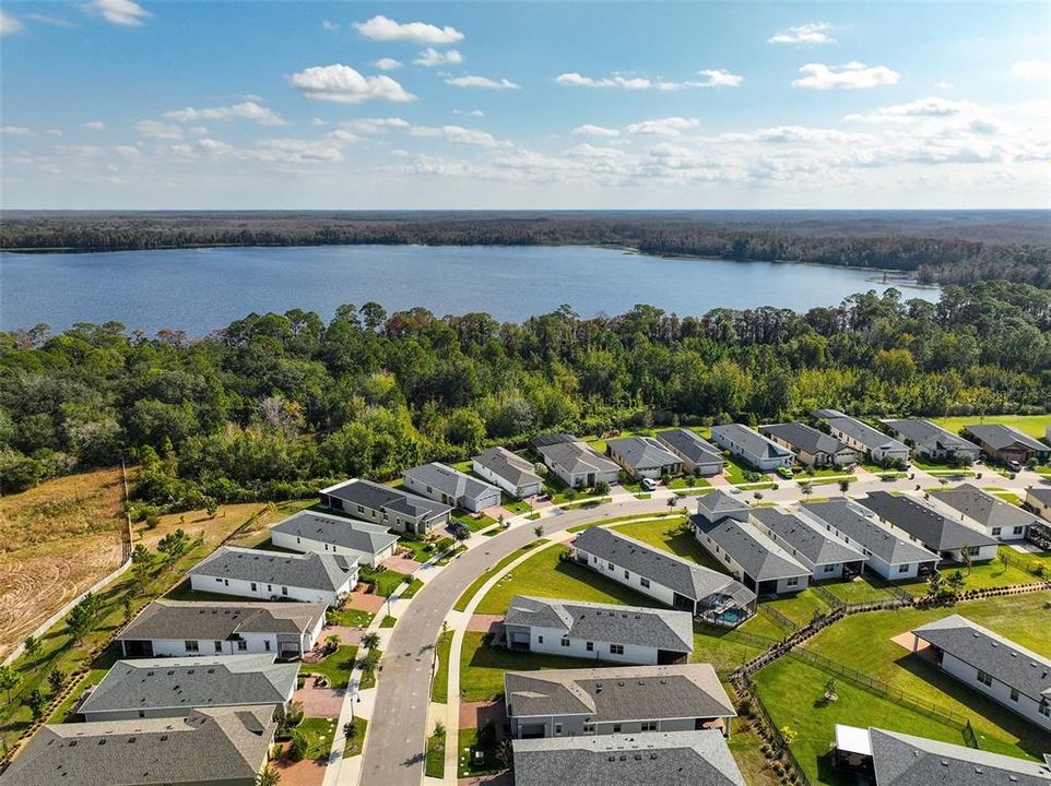 For Sale: $400,000 (3 beds, 2 baths, 1850 Square Feet)