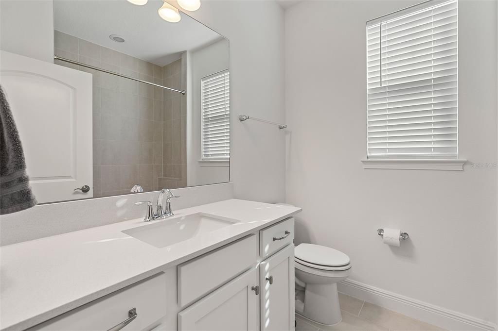 For Sale: $400,000 (3 beds, 2 baths, 1850 Square Feet)