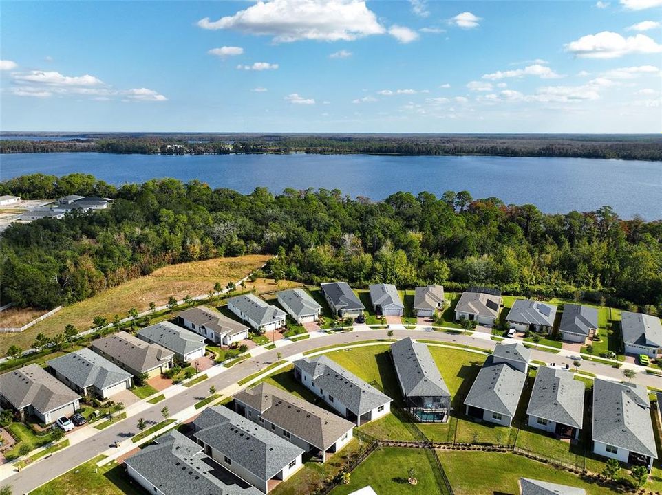 For Sale: $400,000 (3 beds, 2 baths, 1850 Square Feet)