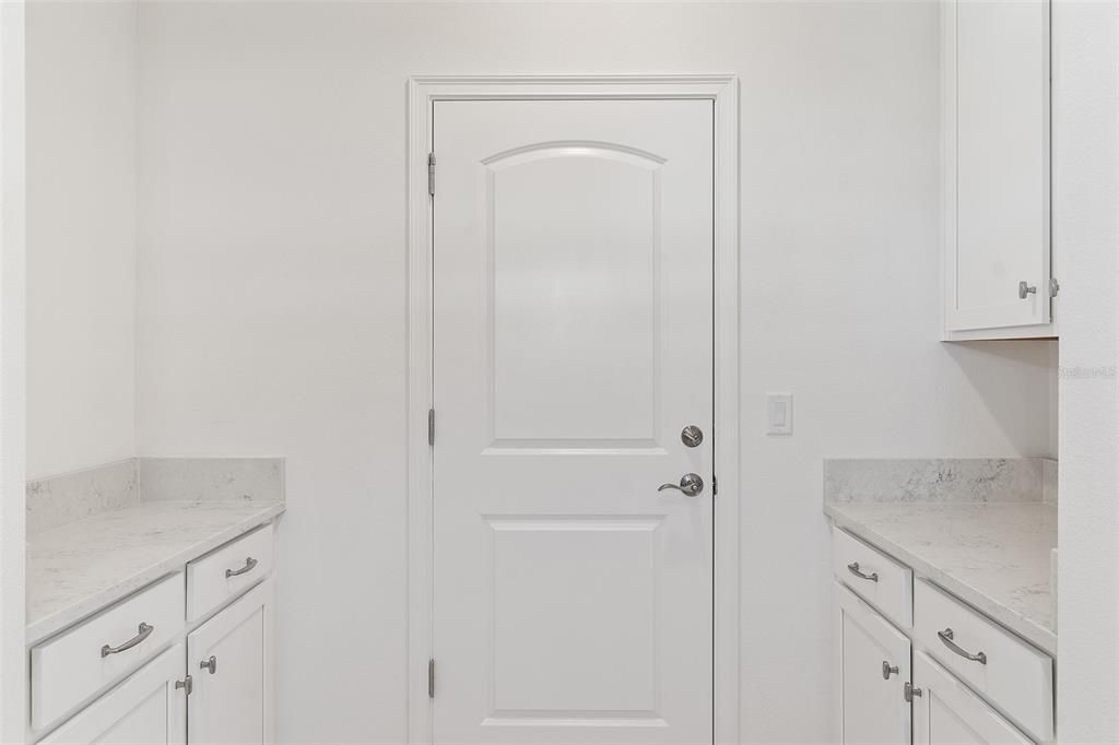 For Sale: $400,000 (3 beds, 2 baths, 1850 Square Feet)