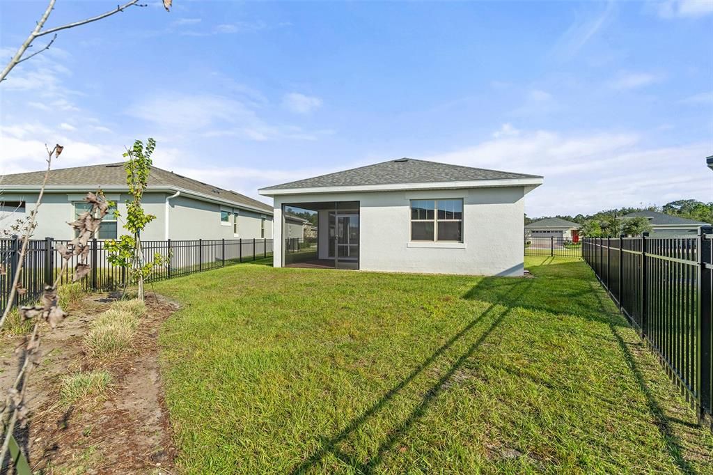 For Sale: $400,000 (3 beds, 2 baths, 1850 Square Feet)