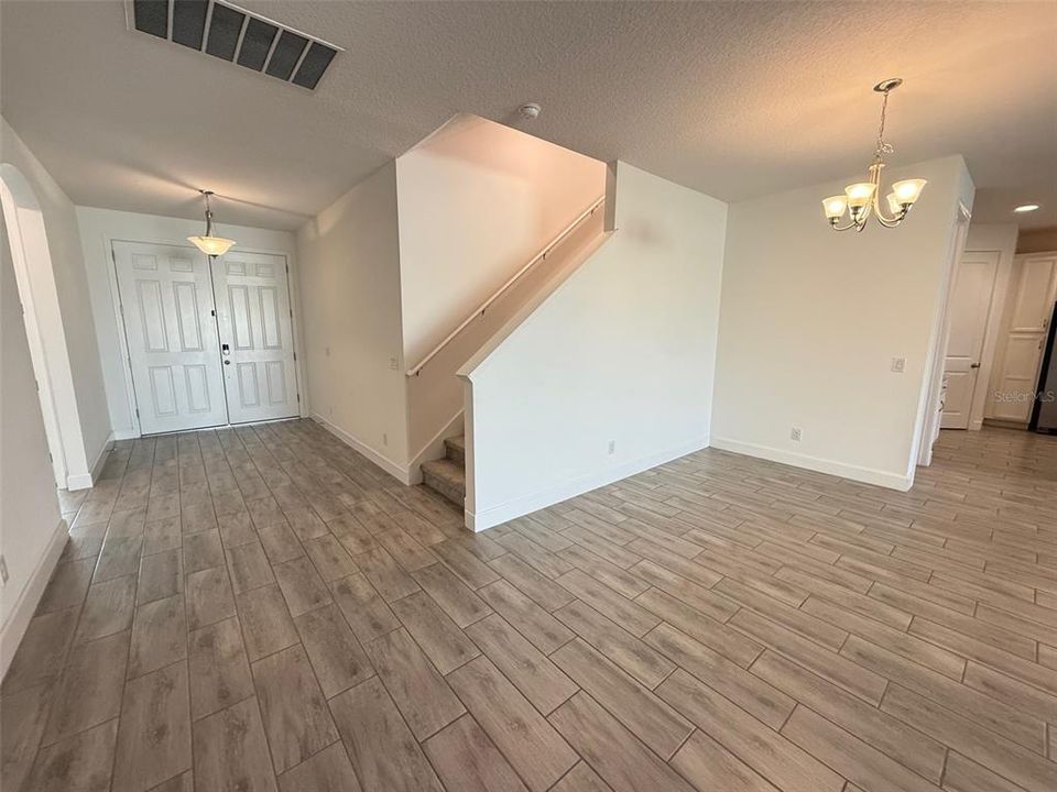 For Rent: $3,095 (4 beds, 4 baths, 2945 Square Feet)