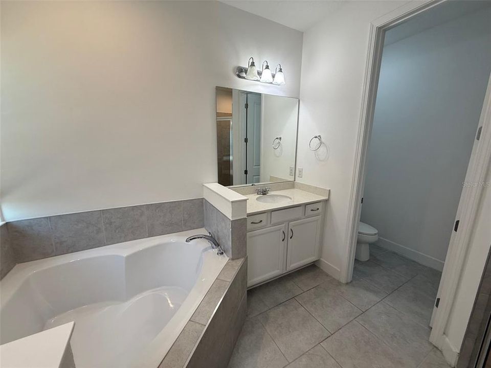 For Rent: $3,095 (4 beds, 4 baths, 2945 Square Feet)