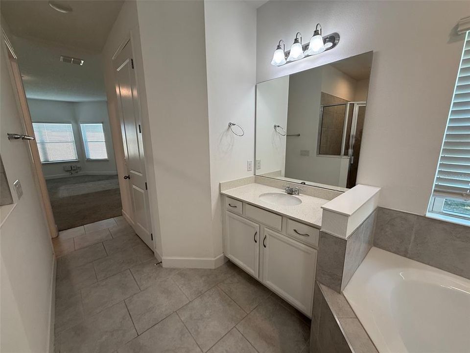 For Rent: $3,095 (4 beds, 4 baths, 2945 Square Feet)