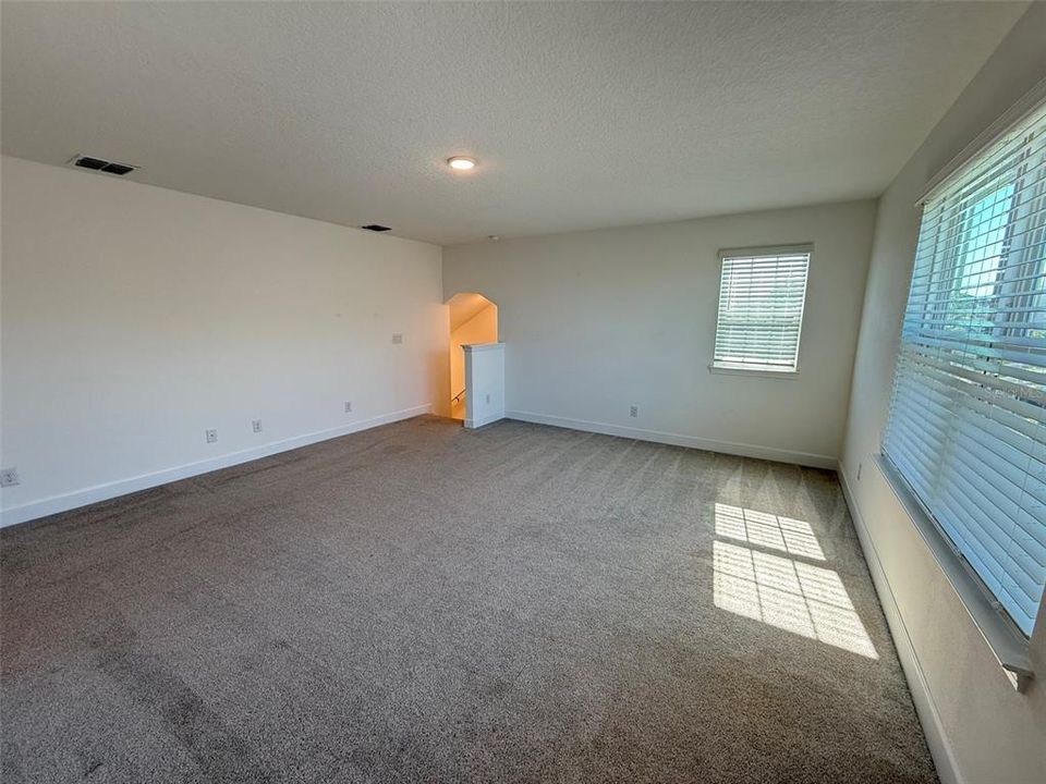 For Rent: $3,095 (4 beds, 4 baths, 2945 Square Feet)