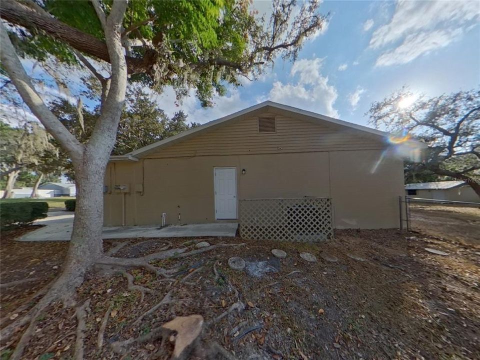 For Rent: $2,279 (4 beds, 2 baths, 1942 Square Feet)