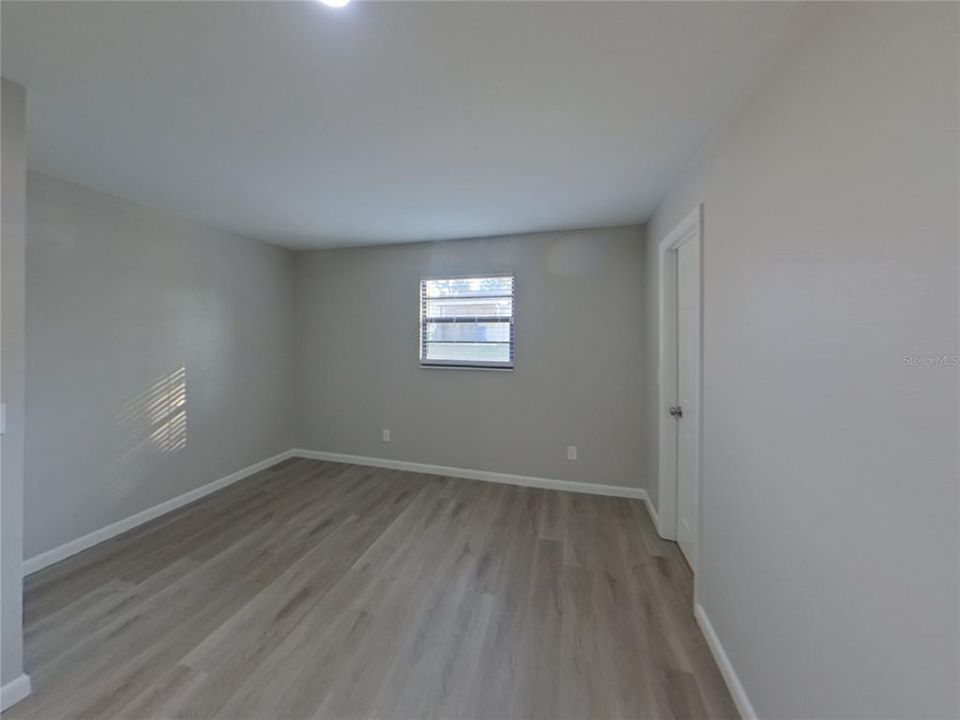 For Rent: $2,279 (4 beds, 2 baths, 1942 Square Feet)