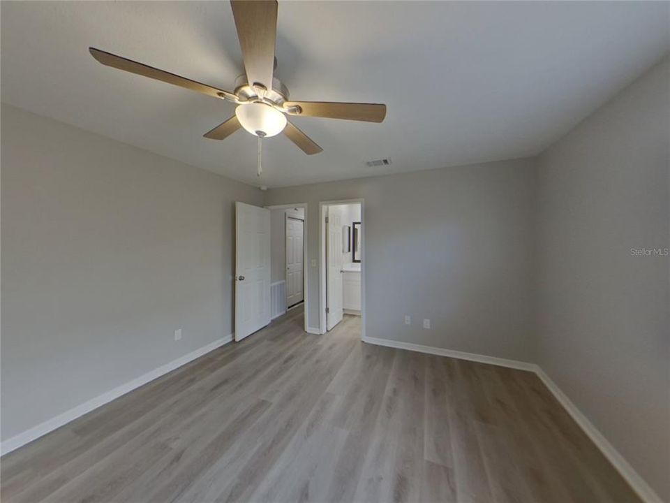 For Rent: $2,279 (4 beds, 2 baths, 1942 Square Feet)