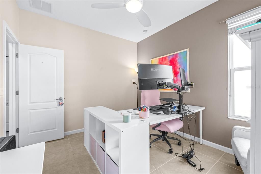 En Venta: $470,000 (5 camas, 3 baños, 2172 Pies cuadrados)