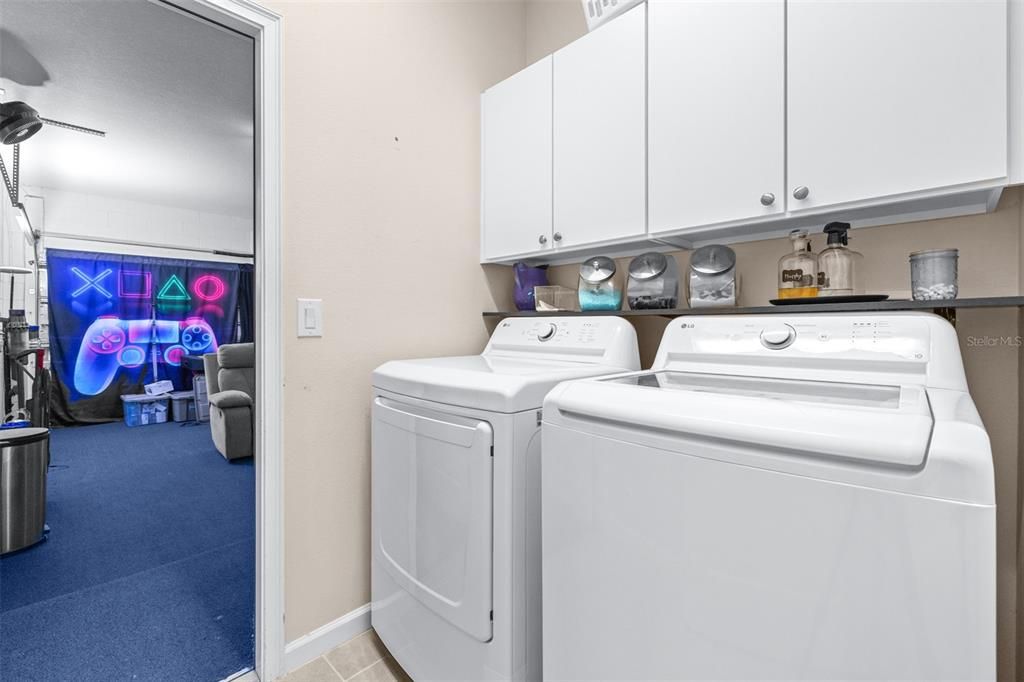 En Venta: $470,000 (5 camas, 3 baños, 2172 Pies cuadrados)