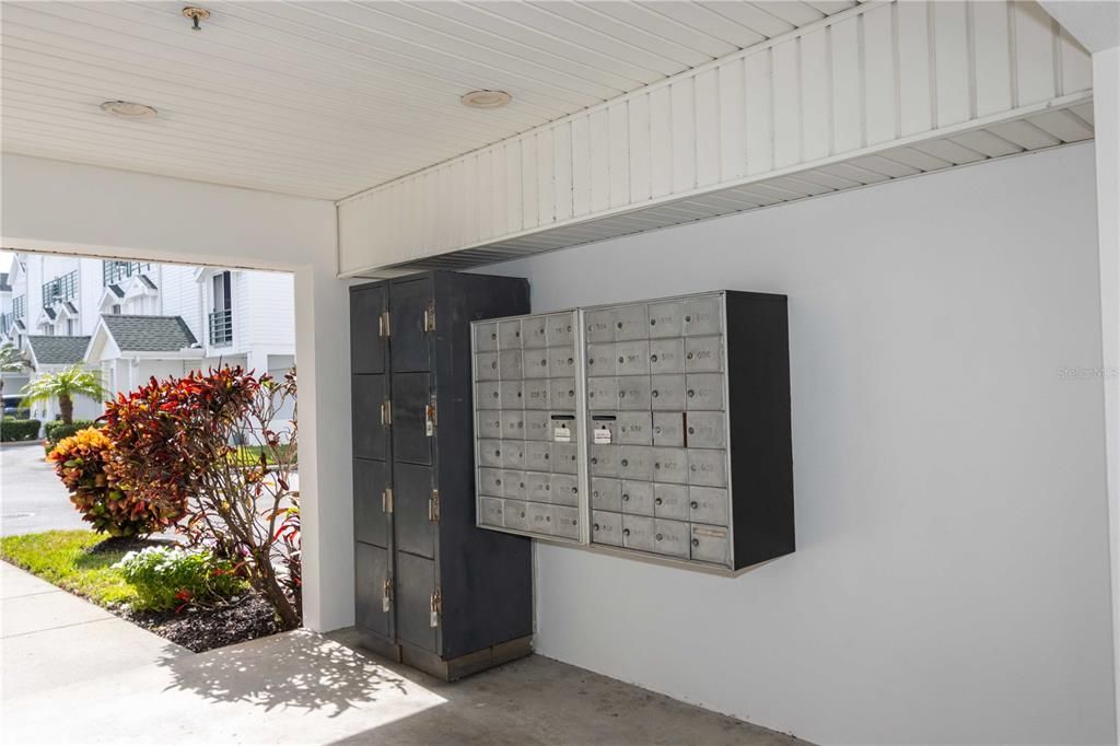 For Sale: $515,000 (3 beds, 3 baths, 1700 Square Feet)