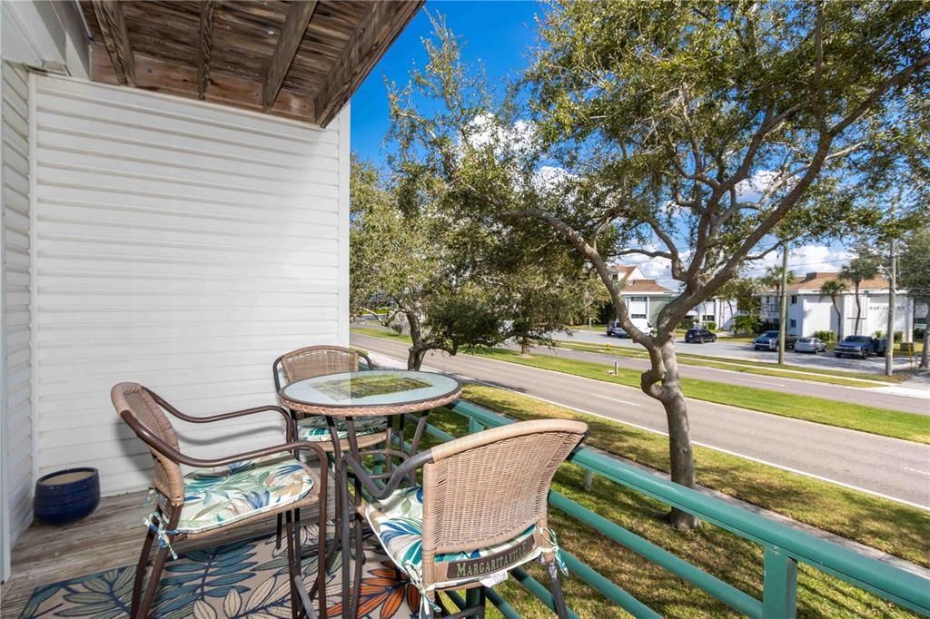 For Sale: $515,000 (3 beds, 3 baths, 1700 Square Feet)