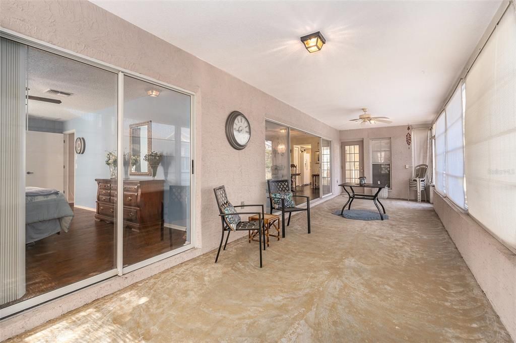 For Sale: $285,000 (2 beds, 2 baths, 1552 Square Feet)