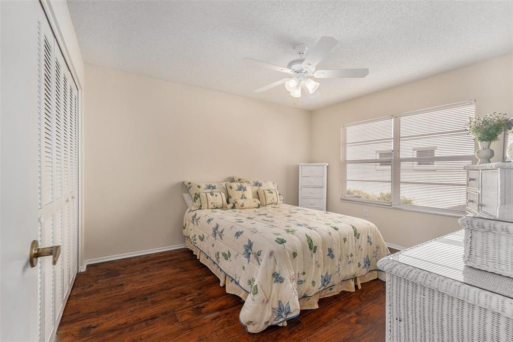 For Sale: $285,000 (2 beds, 2 baths, 1552 Square Feet)