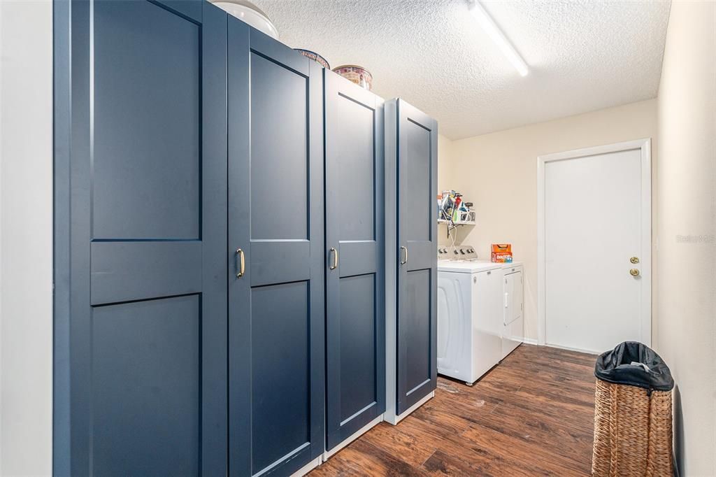 For Sale: $285,000 (2 beds, 2 baths, 1552 Square Feet)