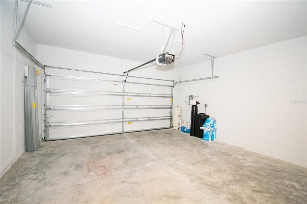 For Sale: $369,900 (3 beds, 2 baths, 1670 Square Feet)