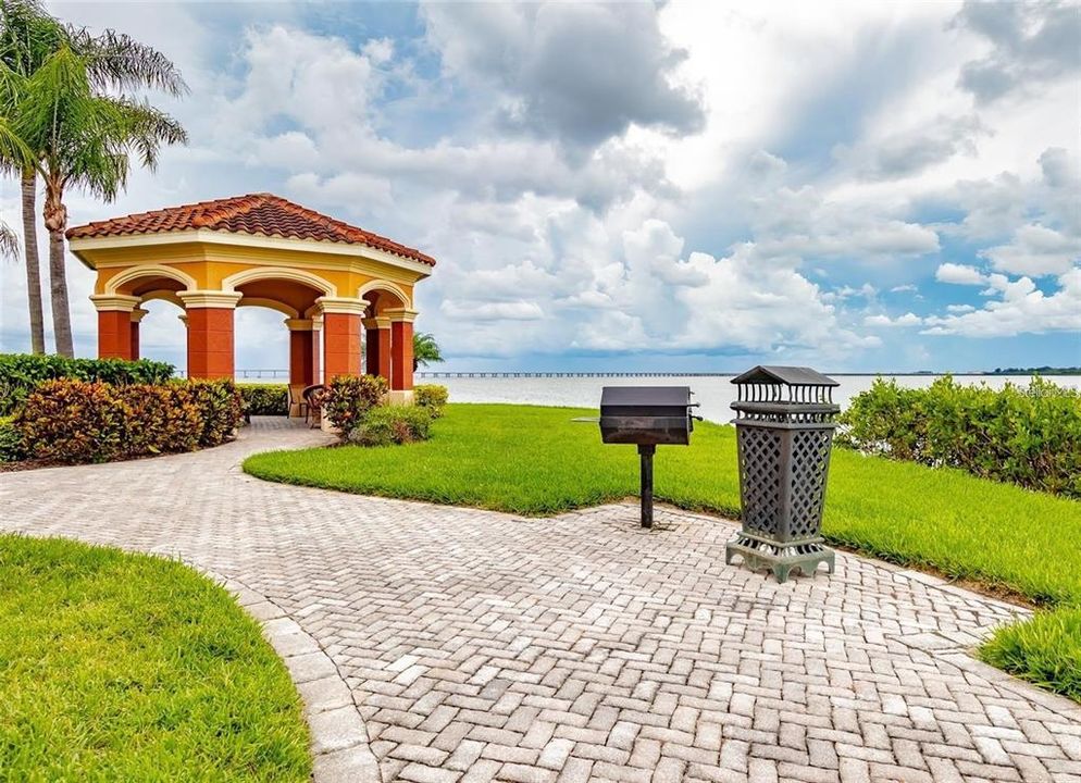 出租: $2,575 (2 贝兹, 2 浴室, 1350 平方英尺)